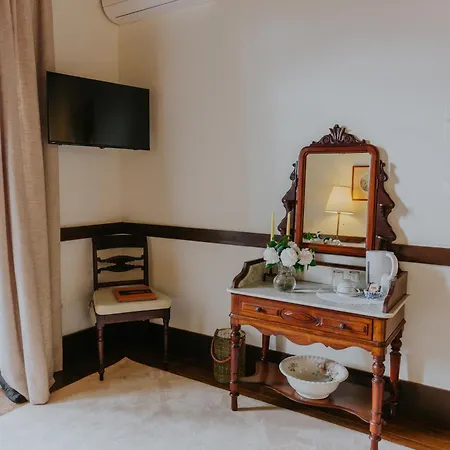 Casa Do Salgueiral Farm stay Santa Marta de Penaguiao
